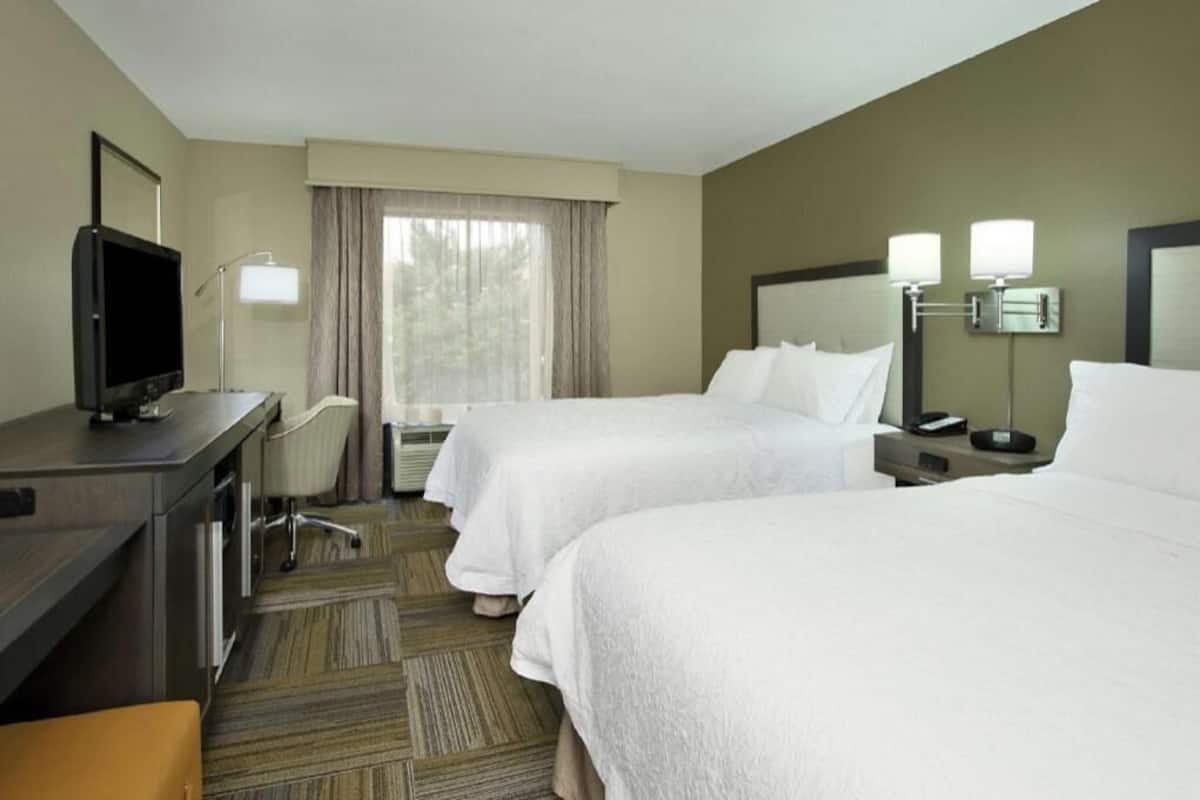 Minibar, in-room safe, iron/ironing board, free cots/infant beds