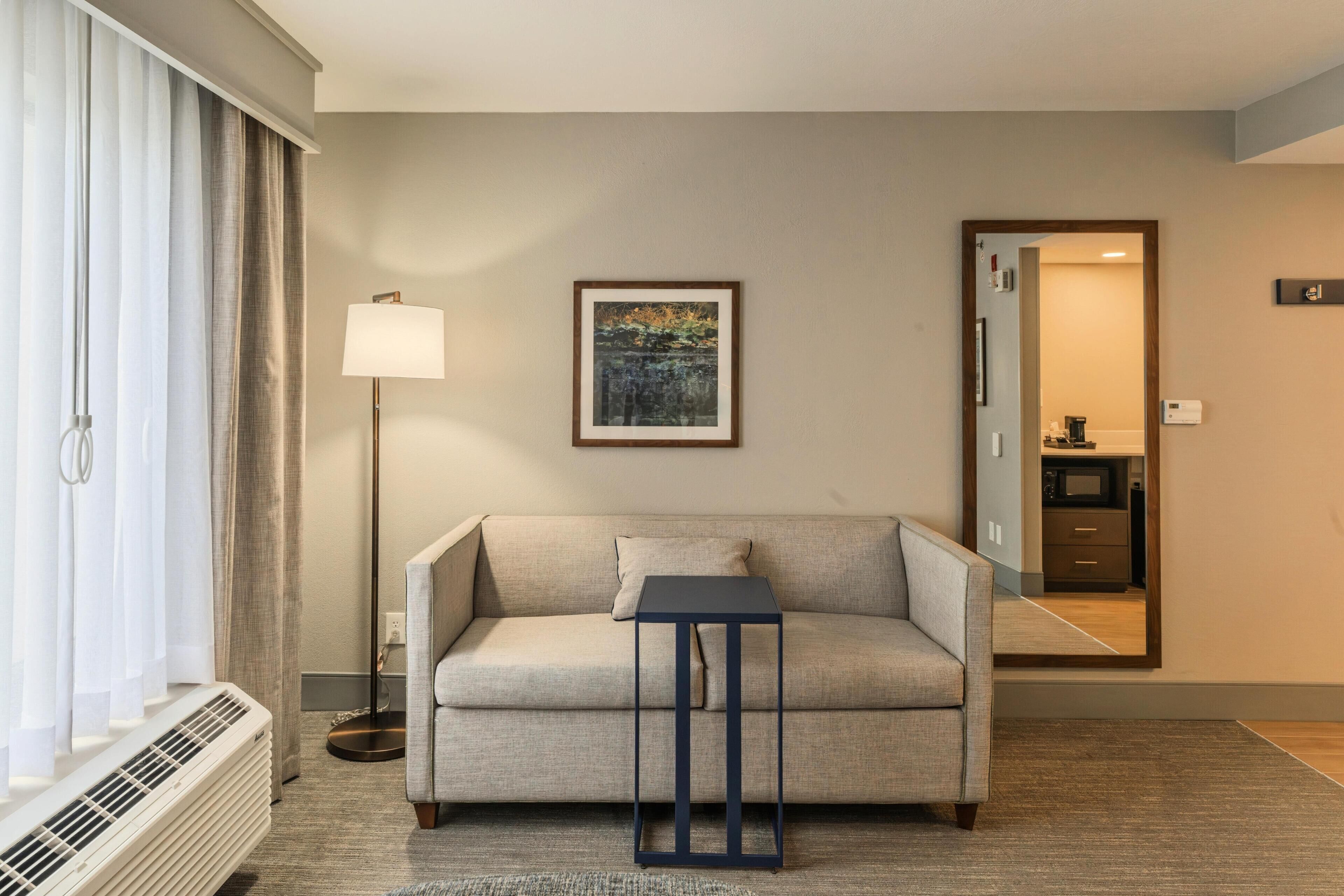 케이블 채널 시청이 가능한 32인치 TV