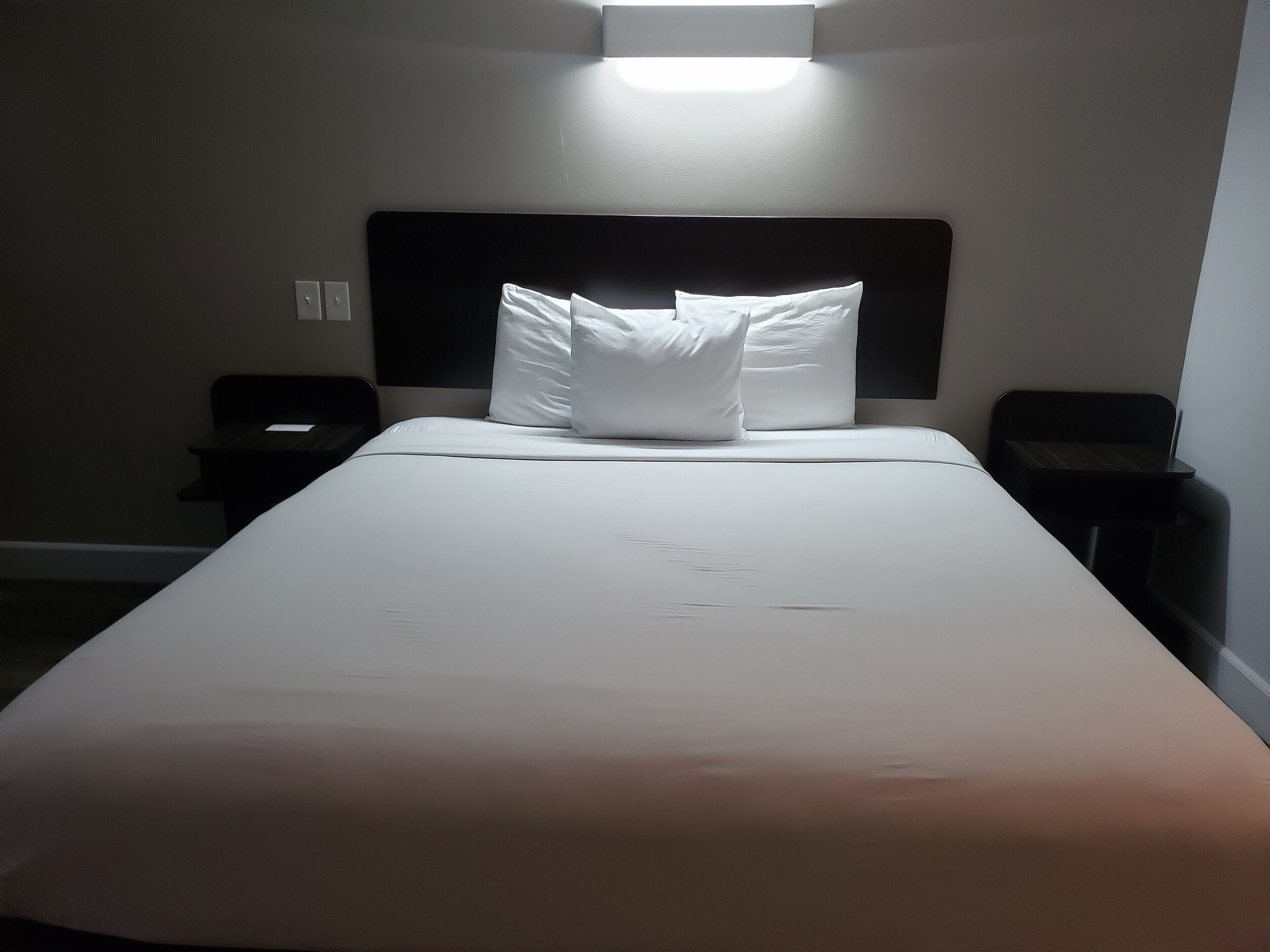 Desk, WiFi (free), bed sheets