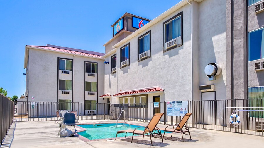 Motel 6 Hesperia, CA - West Main Street I-15
