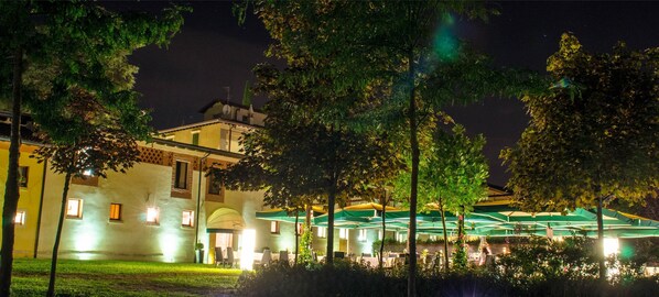 Front of property - evening/night