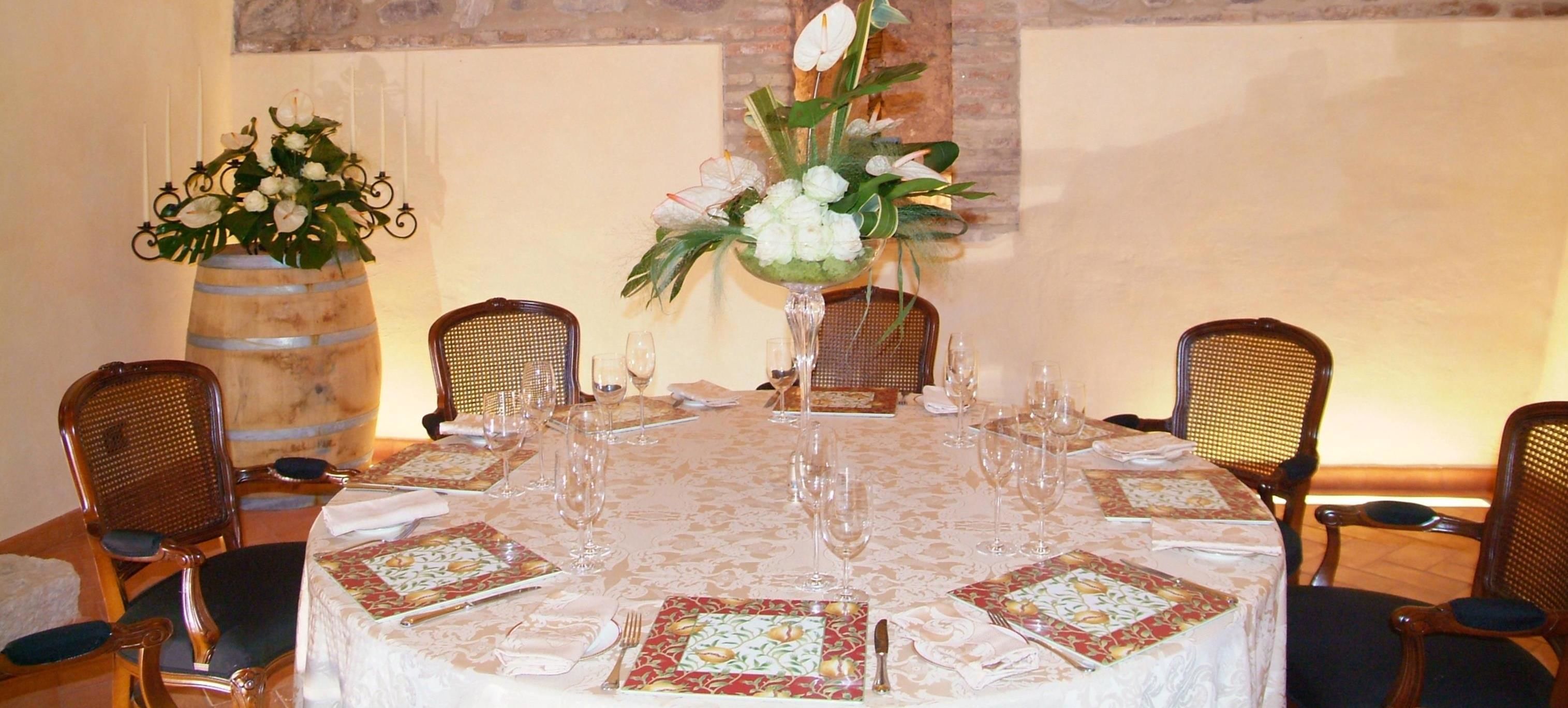 breakfast, lunch, dinner served; pool views