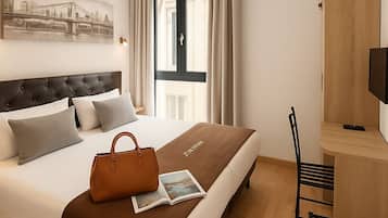 Caja fuerte, escritorio, wifi gratis