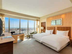 Deluxe Room, 1 King Bed, Accessible | Premium bedding, minibar, in-room safe, desk - Mövenpick Hotel Al Khobar (Al Khobar)