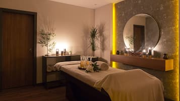 Badstue, varme kilder/mineralkilder, massasje på stranden og massasje