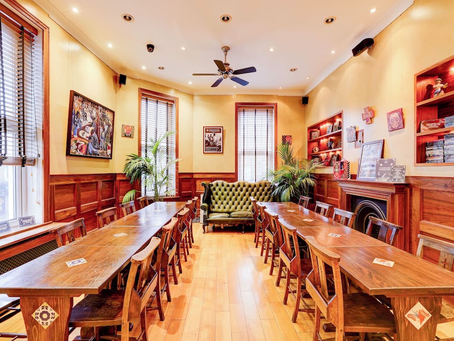 Daily continental breakfast (GBP 8 per person)