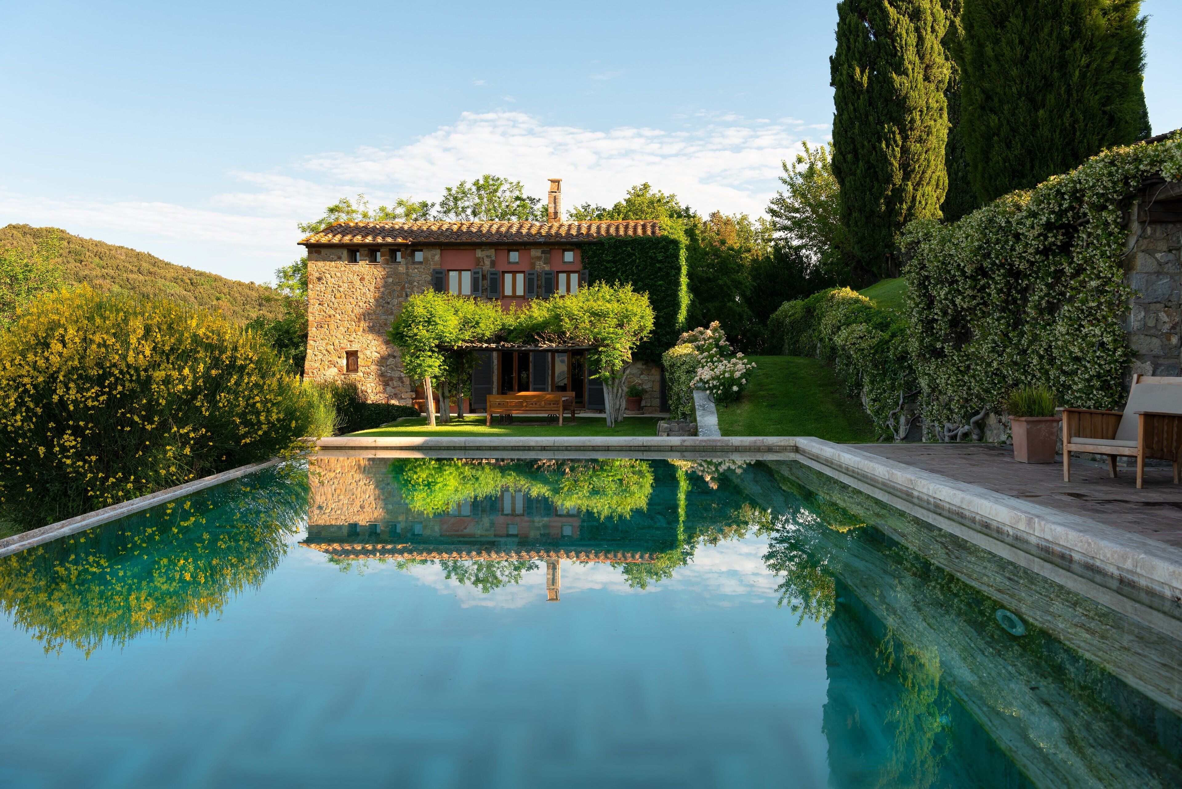 2 Außenpools, Infinity-Pool, Cabañas (kostenlos), Sonnenschirme