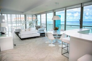 37-inch LCD TV with cable channels, TV, iPod dock - La Concha Resort, Puerto Rico, Autograph Collection (San Juan)