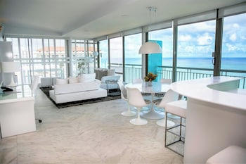 37-inch LCD TV with cable channels, TV, iPod dock at La Concha Resort, Puerto Rico, Autograph Collection