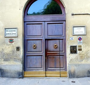 Property entrance - Hotel Annalena (Florence)