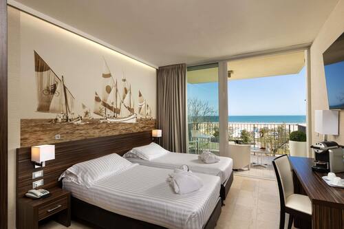Pillowtop-Betten, Minibar, Zimmersafe, Schreibtisch