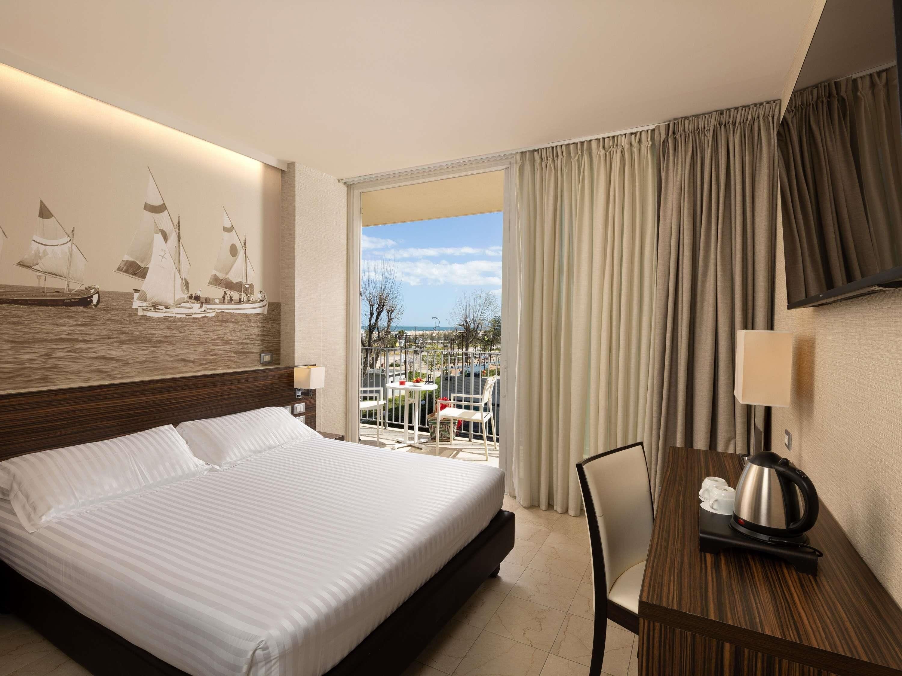 經典客房, 1 張標準雙人床, 露台 | 迷你吧、客房內保險箱、書桌、遮光布/窗簾