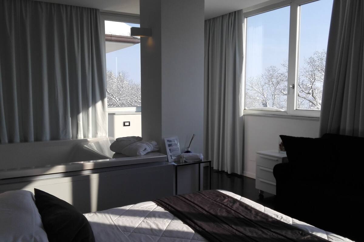 suite | hypo-allergenic bedding, down duvets, select comfort beds, minibar