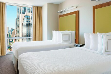 Springhill Suites by Marriott Chicago Downtown River North - Image 9