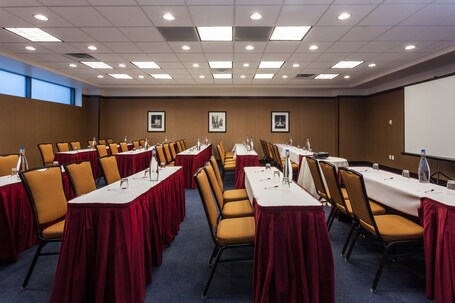 Springhill Suites by Marriott Chicago Downtown River North - Image 30