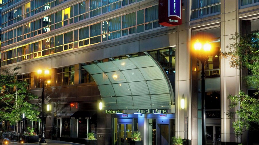 Springhill Suites by Marriott Chicago Downtown/ River North