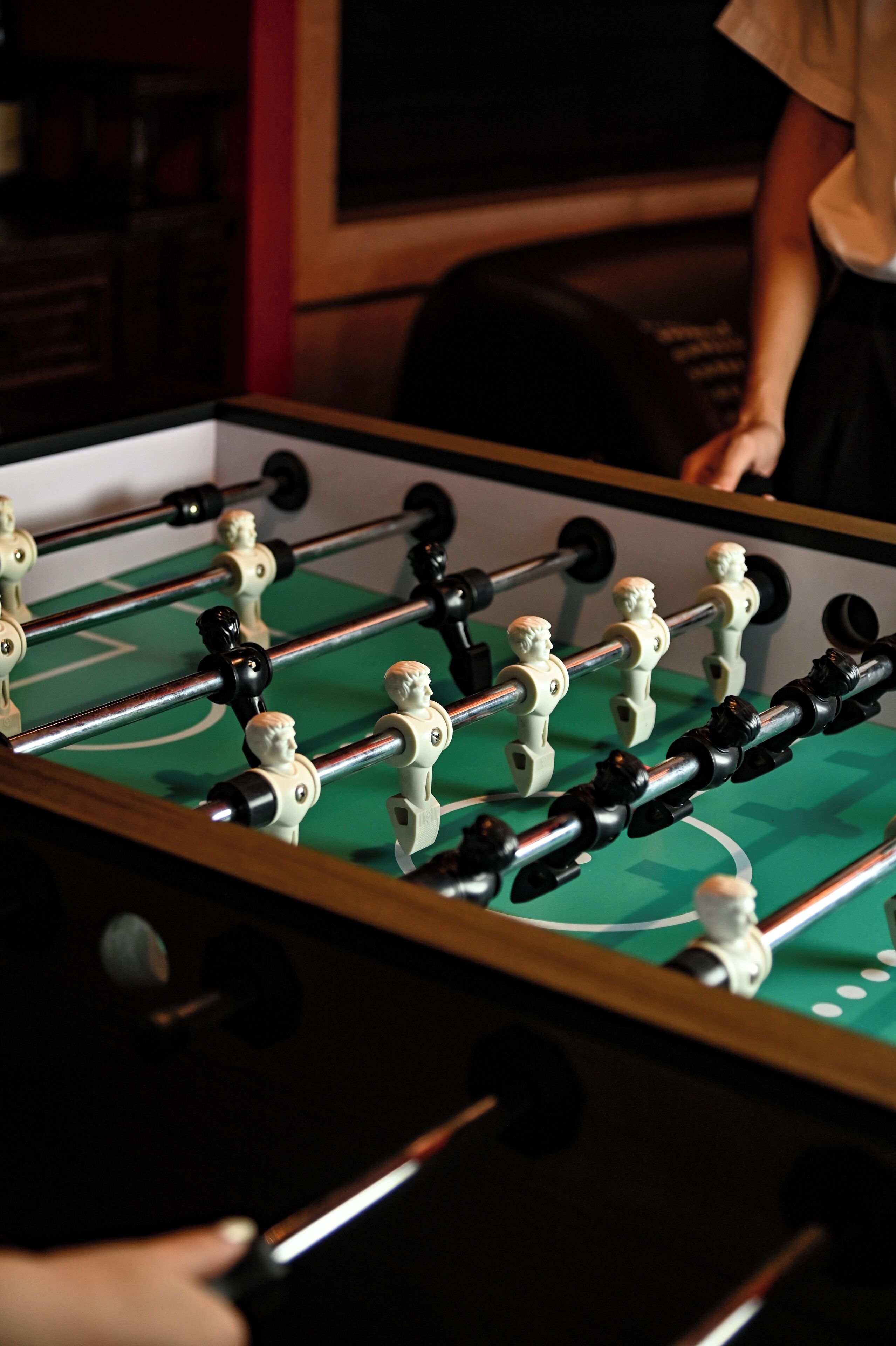 3 restaurants, breakfast, lunch, dinner served; international cuisine