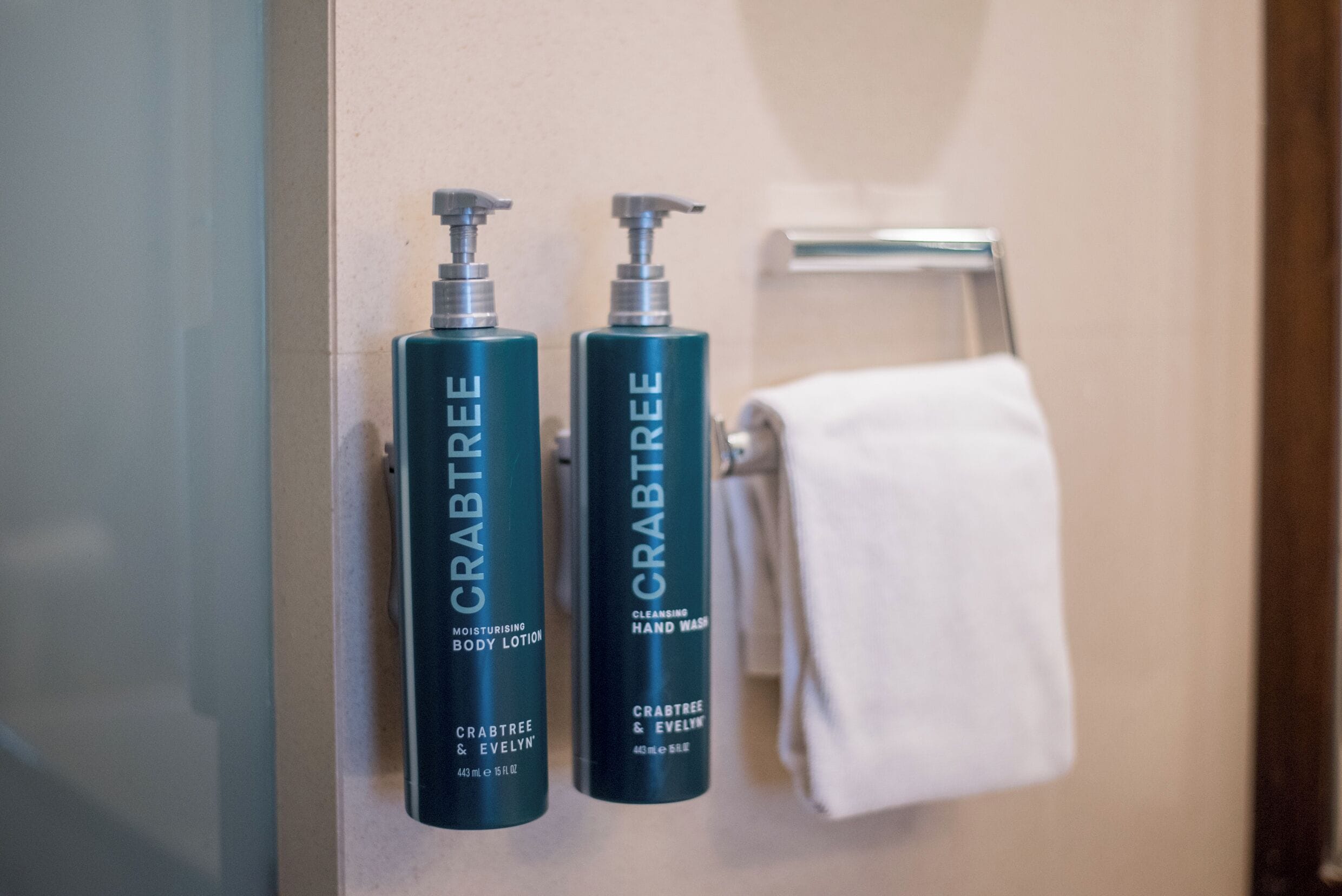 separate bathtub and shower, spring water bathtub