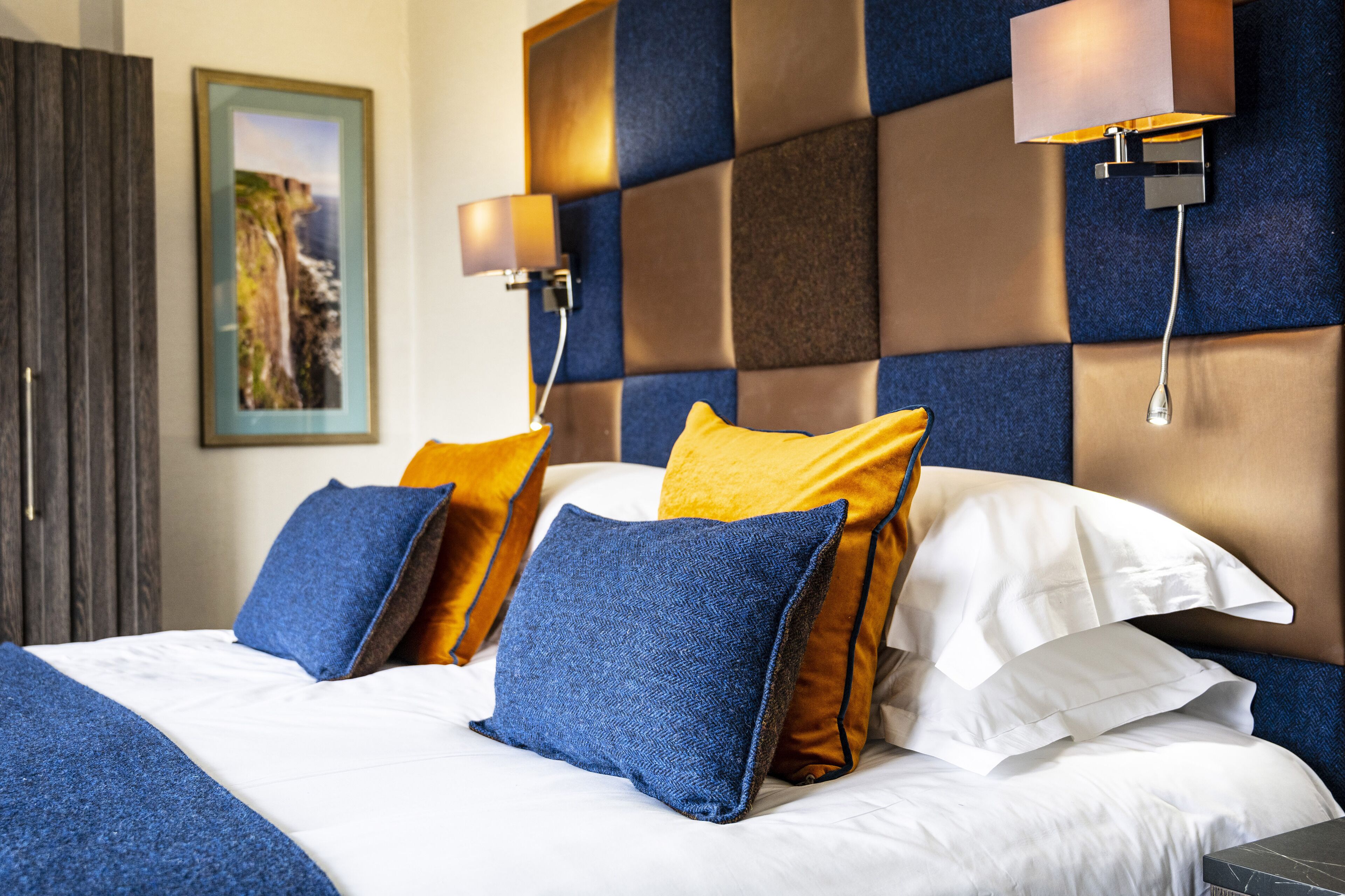 sea view double | desk, iron/ironing board, free wifi, bed sheets