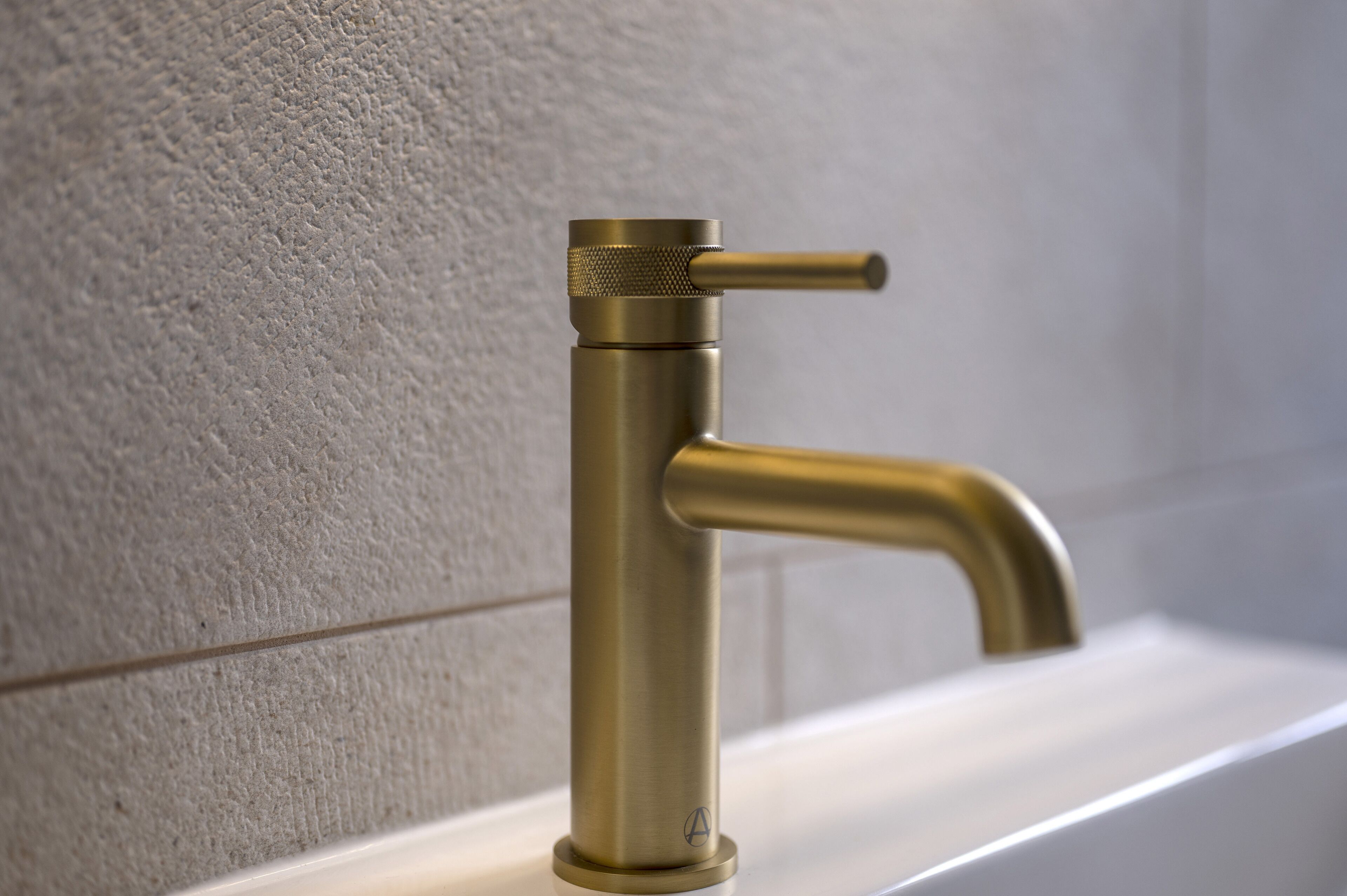 deluxe double room | bathroom | hair dryer, bathrobes, towels