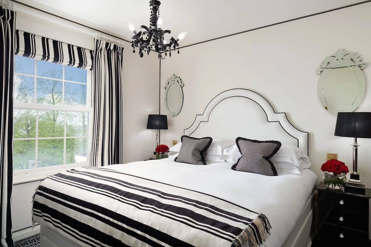 Classic Double | Egyptian cotton sheets, premium bedding, memory foam beds, in-room safe