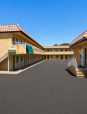 Exterior - Vagabond Inn Hemet (Hemet)
