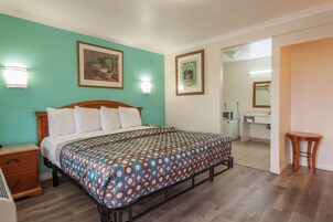 办公桌、遮光窗帘、隔音、免费 WiFi