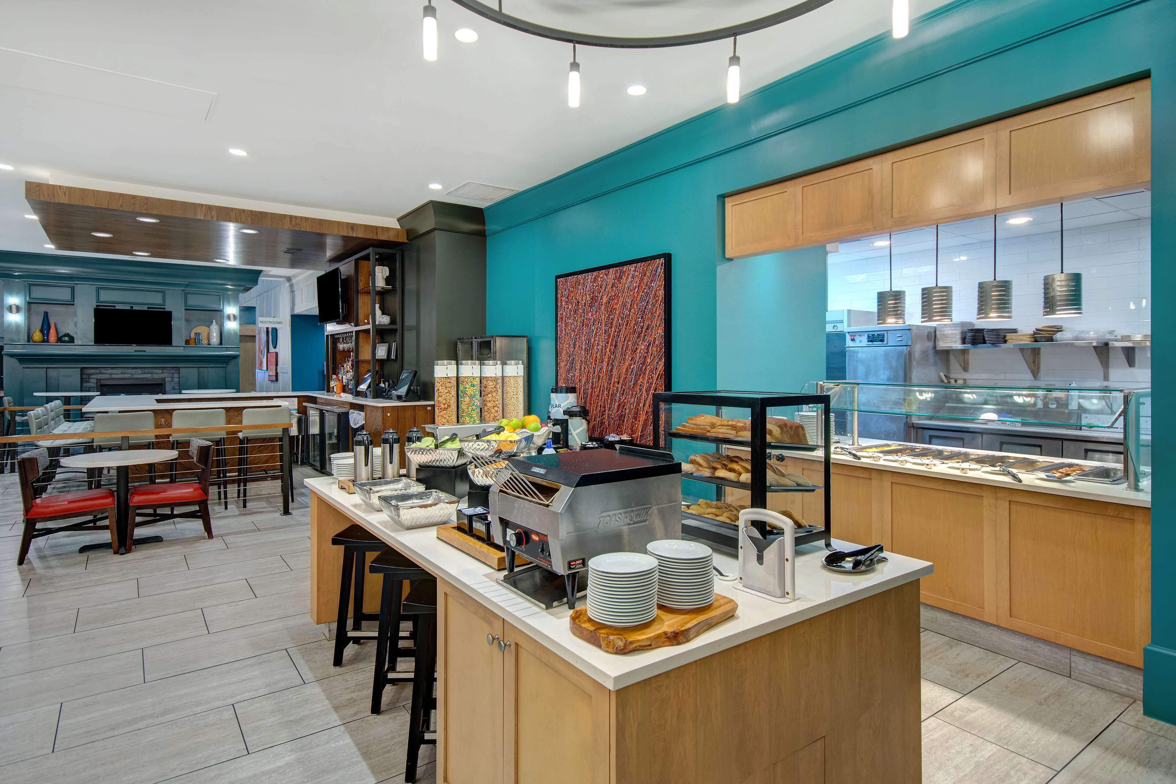 daily cooked-to-order breakfast for a fee