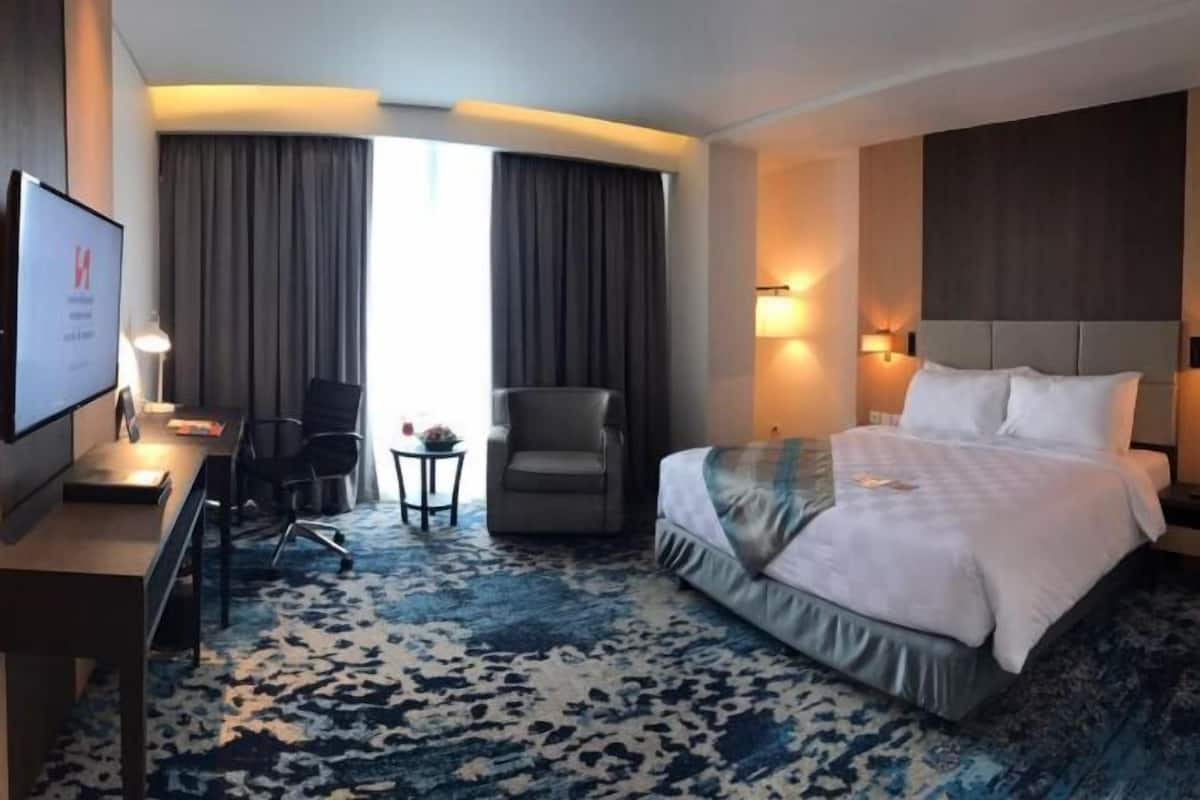 Memory-foam beds, minibar, in-room safe, individually furnished