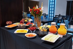 Petit déjeuner buffet compris tous les jours