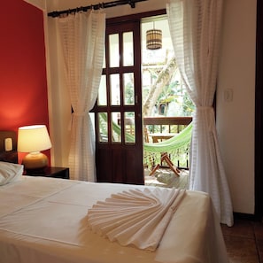 Minibar, caja de seguridad en la habitación y cortinas blackout