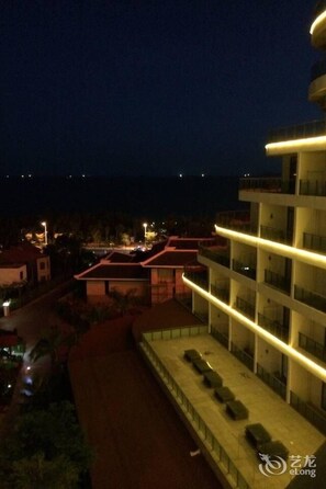 Property grounds - Golden Lotus Herton Seaview Hotel - Haikou (Haikou)