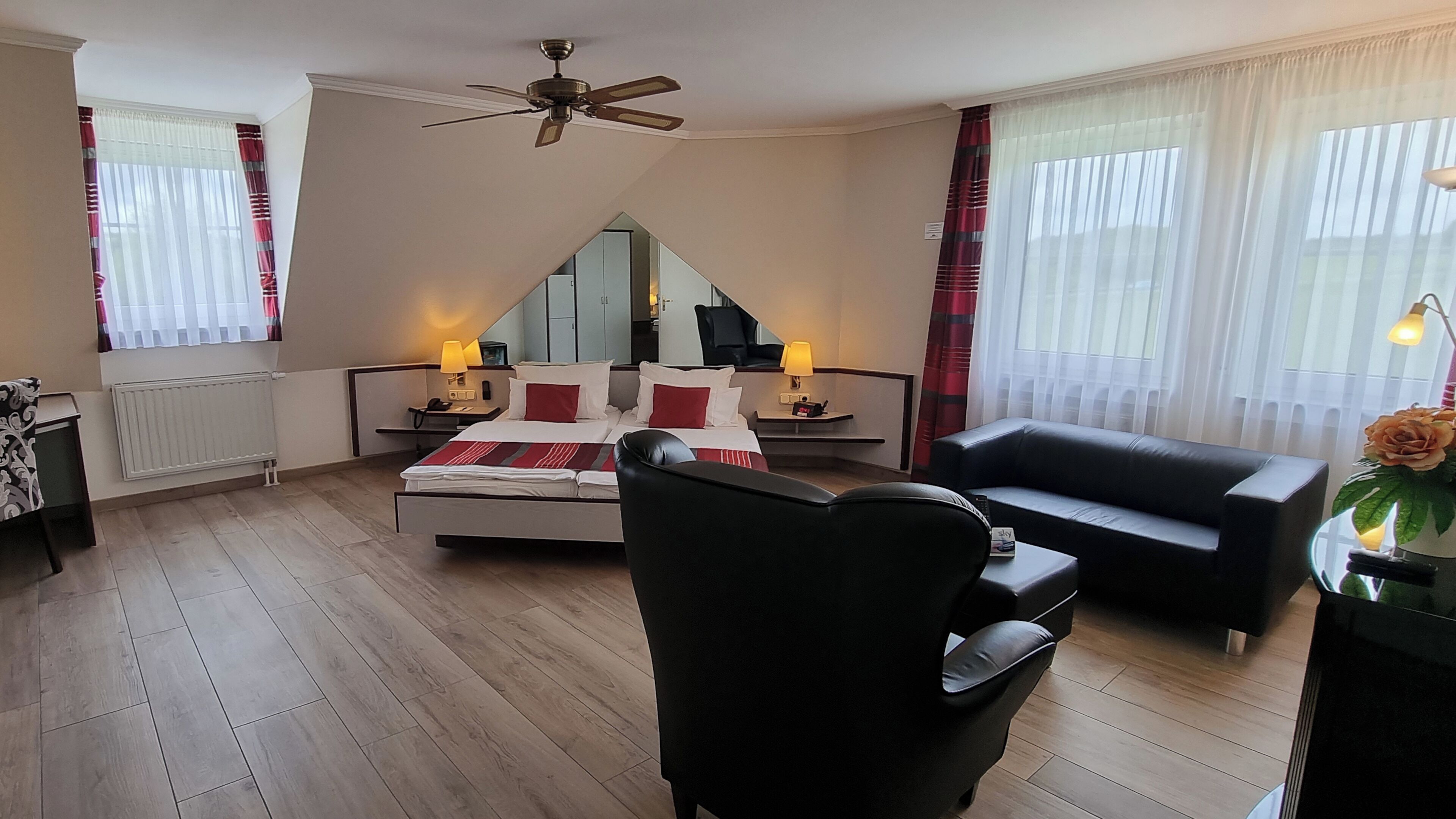 premium triple room, 1 bedroom | down duvets, in-room safe, laptop workspace, free wifi