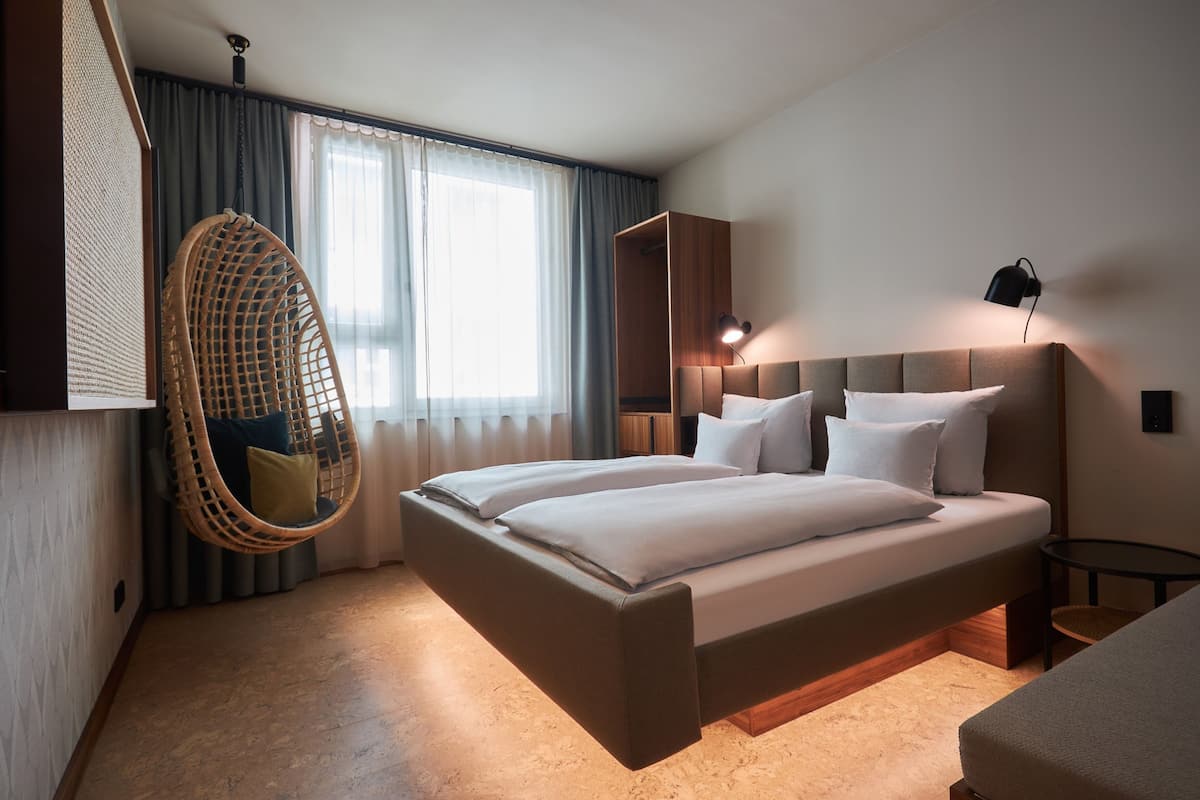 Hypo-allergenic bedding available, in-room safe, blackout drapes