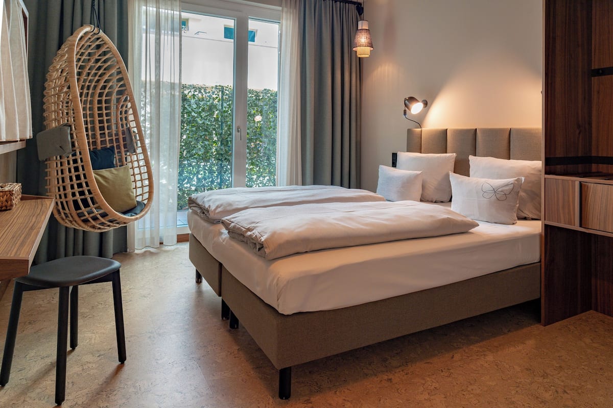 Hypo-allergenic bedding available, in-room safe, blackout drapes