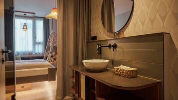 Garden Cocoon | Bathroom | Hair dryer, towels