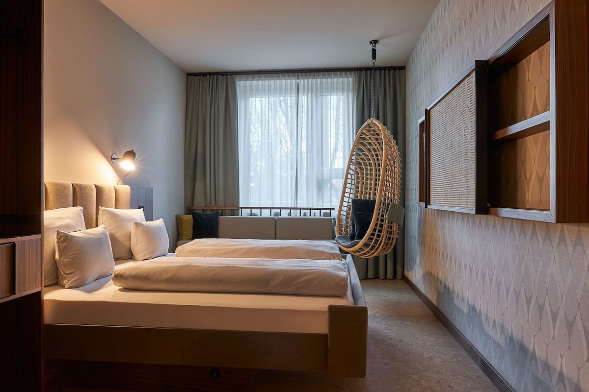 Urban Cocoon Triple | 1 bedroom, hypo-allergenic bedding, in-room safe, blackout drapes