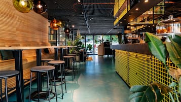 Bar (en la propiedad)