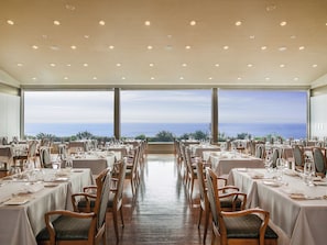 2 restaurantes, café da manhã, culinária francesa