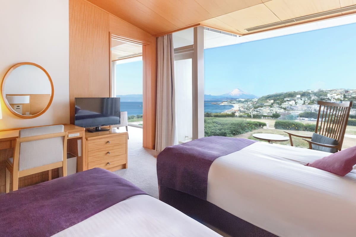 Suite, niet-roken (Room B) | Luxe beddengoed, een kluis op de kamer, een bureau