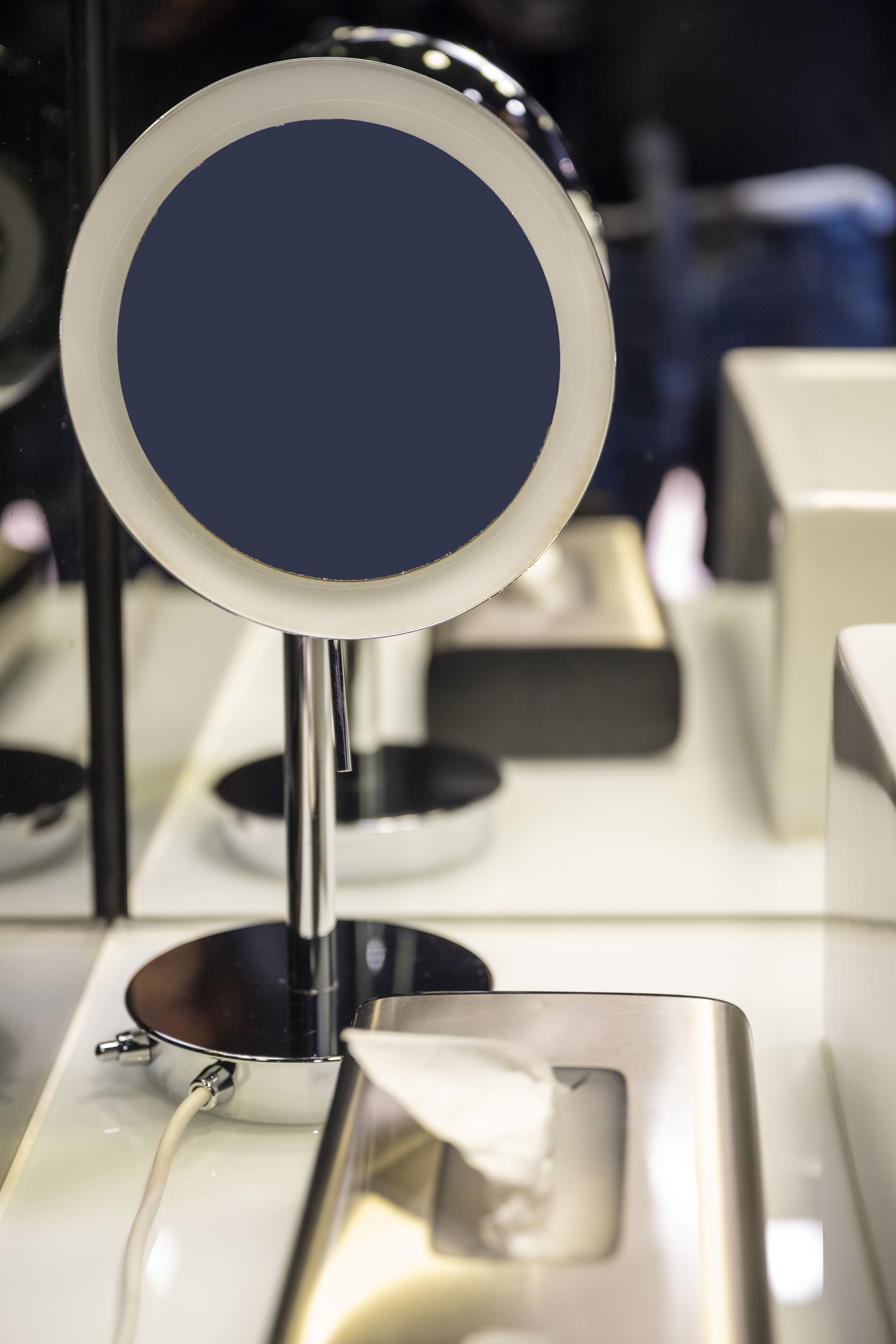 combined shower/bathtub, deep-soaking bathtub, free toiletries