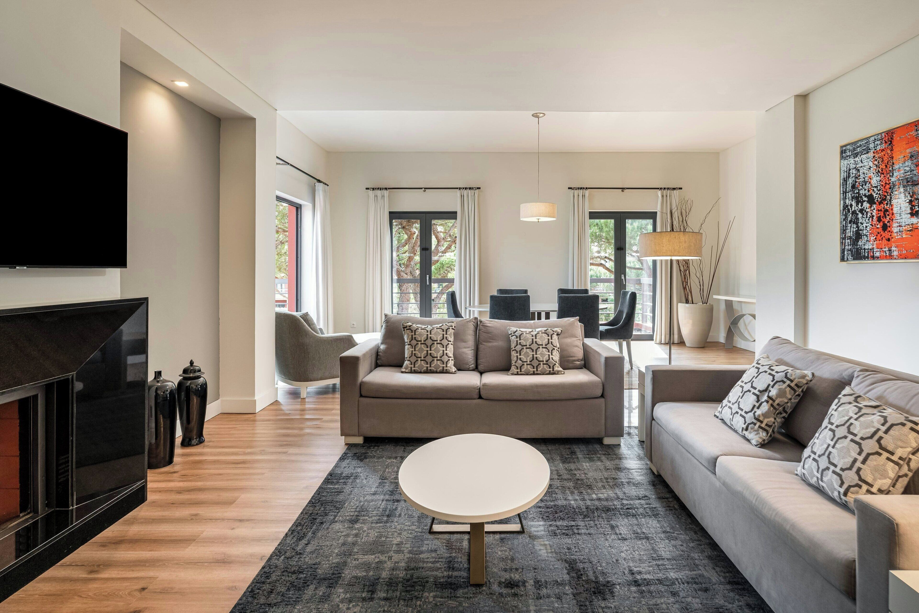 Télévision à écran plat