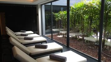Massage/treatment rooms, massages