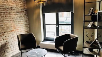 1 habitación, cortinas blackout, wifi gratis y ropa de cama