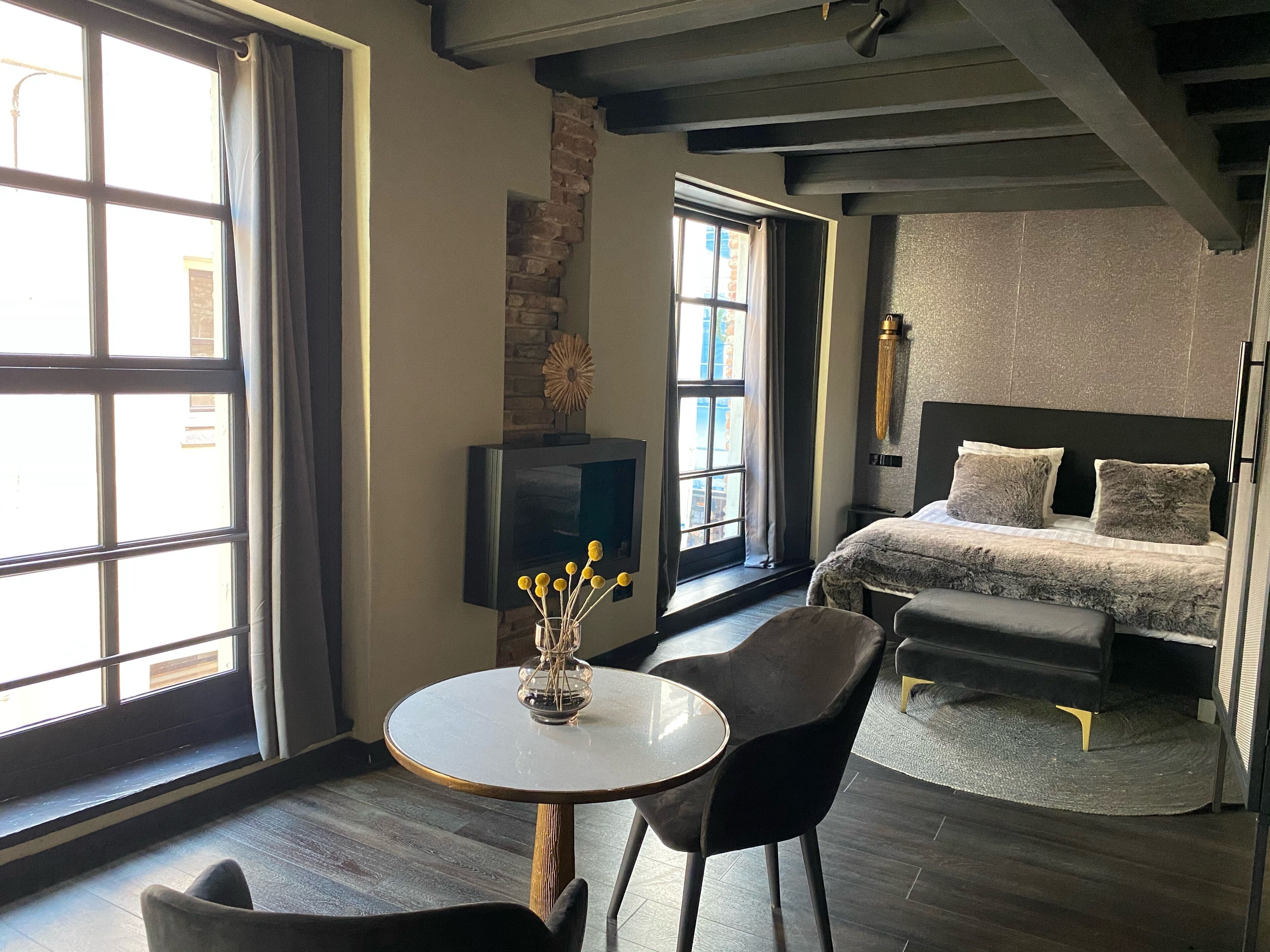 Blackout curtains, free WiFi, bed sheets