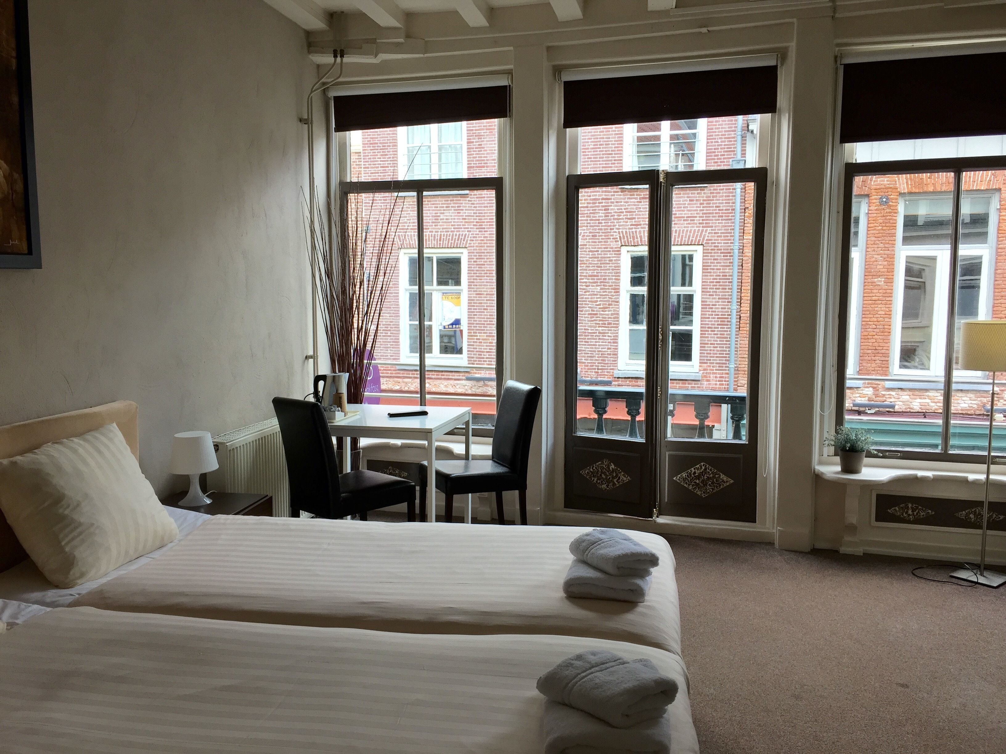 Economy Grote Tweepersoonskamer | Rideaux occultants, Wi-Fi gratuit, draps fournis