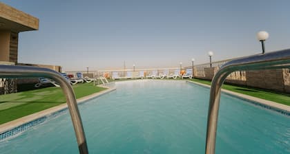 Queens Valley Hotel, Restaurants, Bars and Spa Luxor