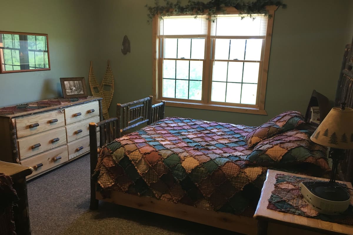 Elite Loft | In-room safe, iron/ironing board, free WiFi, individually decorated