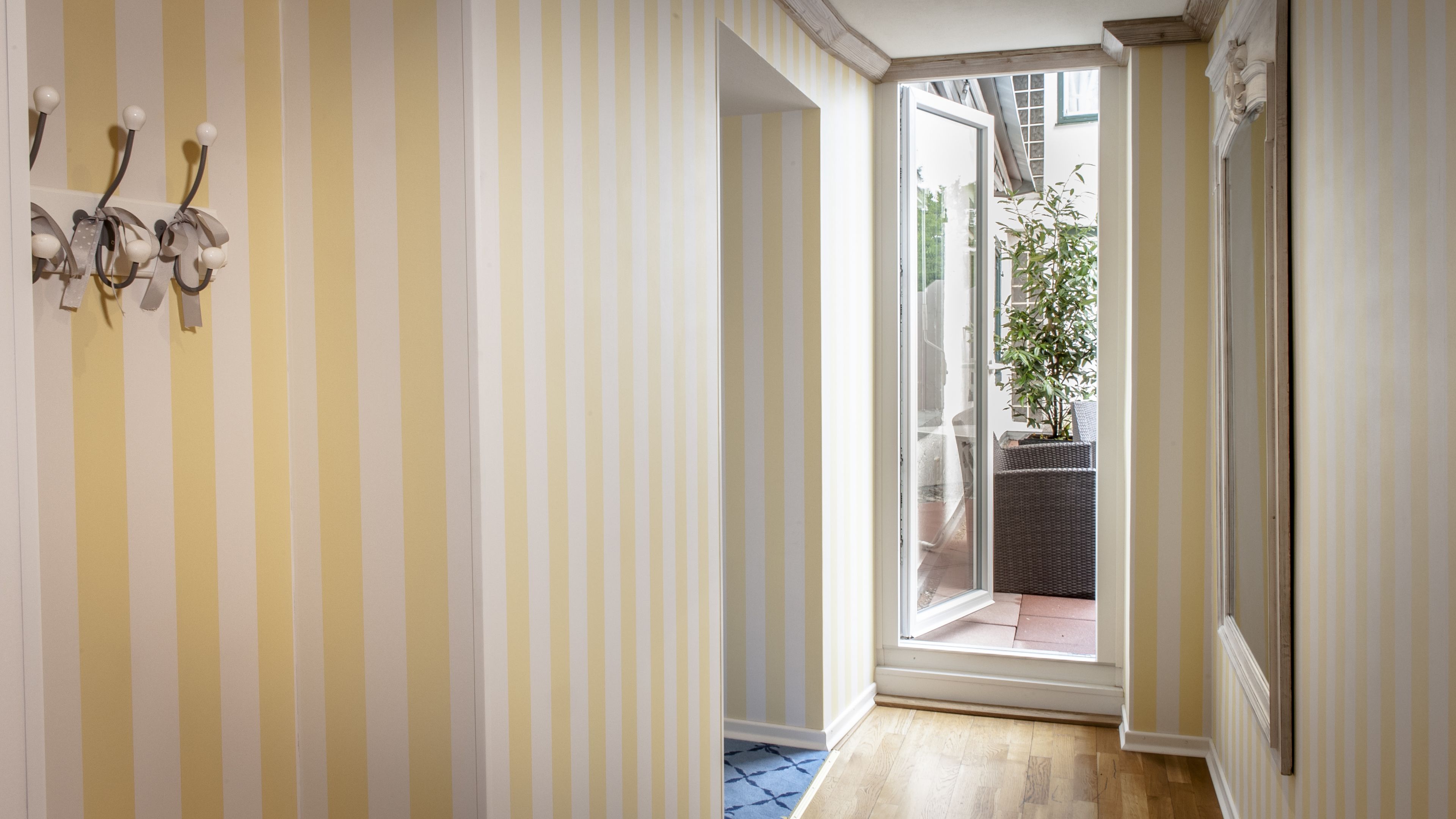 suite | hypo-allergenic bedding, in-room safe, individually decorated