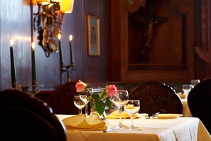 Breakfast, lunch and dinner served  - Hotel Sonne (Kirchzarten)